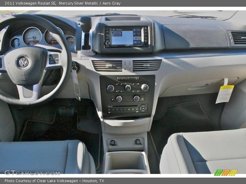 Dashboard of 2011 Routan SE