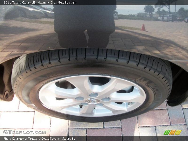 Magnetic Gray Metallic / Ash 2011 Toyota Camry LE