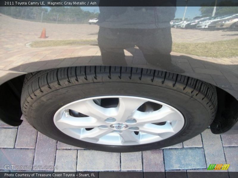 Magnetic Gray Metallic / Ash 2011 Toyota Camry LE