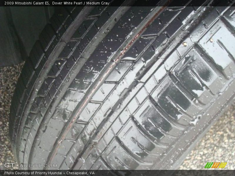 Dover White Pearl / Medium Gray 2009 Mitsubishi Galant ES