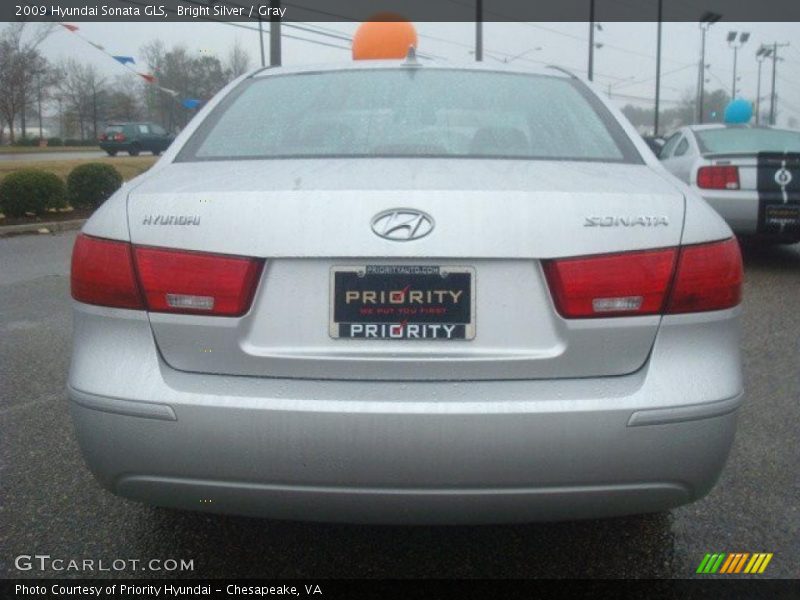 Bright Silver / Gray 2009 Hyundai Sonata GLS