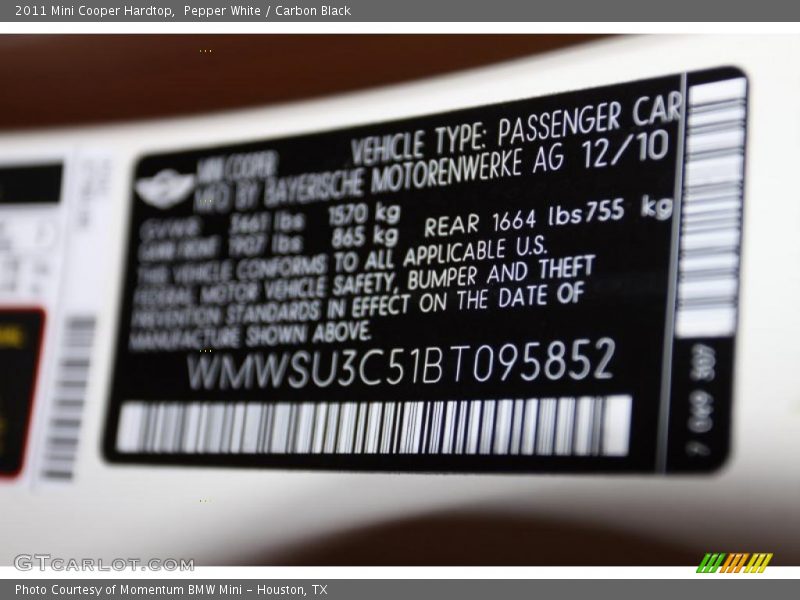 Pepper White / Carbon Black 2011 Mini Cooper Hardtop