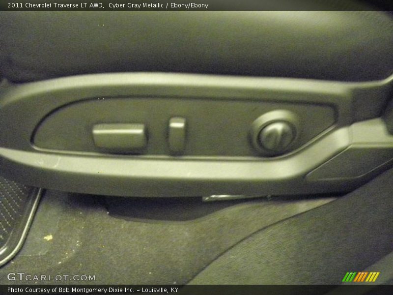 Cyber Gray Metallic / Ebony/Ebony 2011 Chevrolet Traverse LT AWD