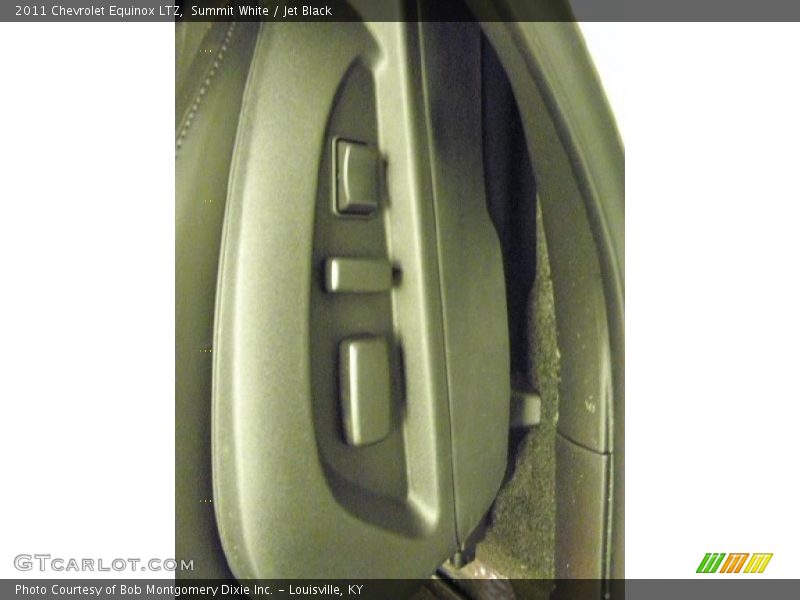 Summit White / Jet Black 2011 Chevrolet Equinox LTZ