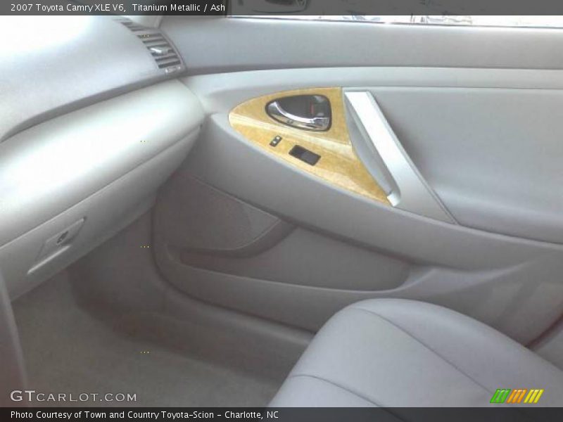 Titanium Metallic / Ash 2007 Toyota Camry XLE V6