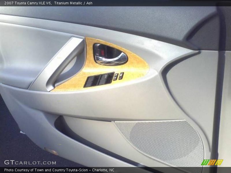 Titanium Metallic / Ash 2007 Toyota Camry XLE V6