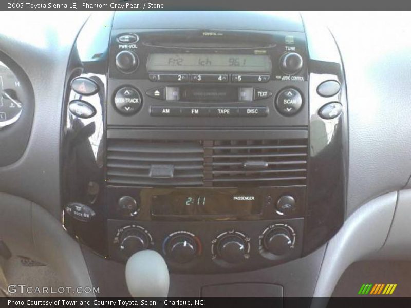 Phantom Gray Pearl / Stone 2005 Toyota Sienna LE