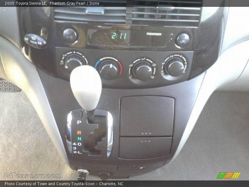 Phantom Gray Pearl / Stone 2005 Toyota Sienna LE