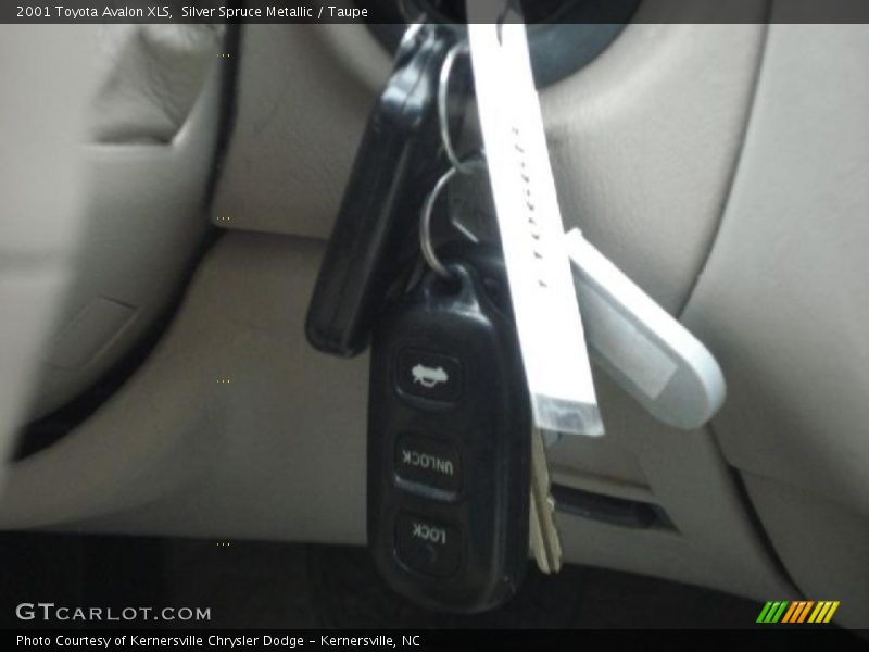 Silver Spruce Metallic / Taupe 2001 Toyota Avalon XLS