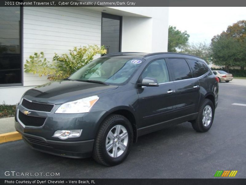 Front 3/4 View of 2011 Traverse LT