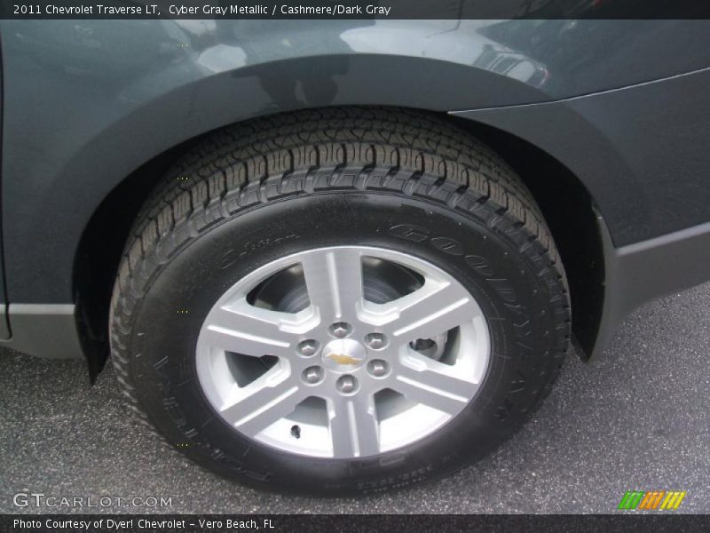 Cyber Gray Metallic / Cashmere/Dark Gray 2011 Chevrolet Traverse LT