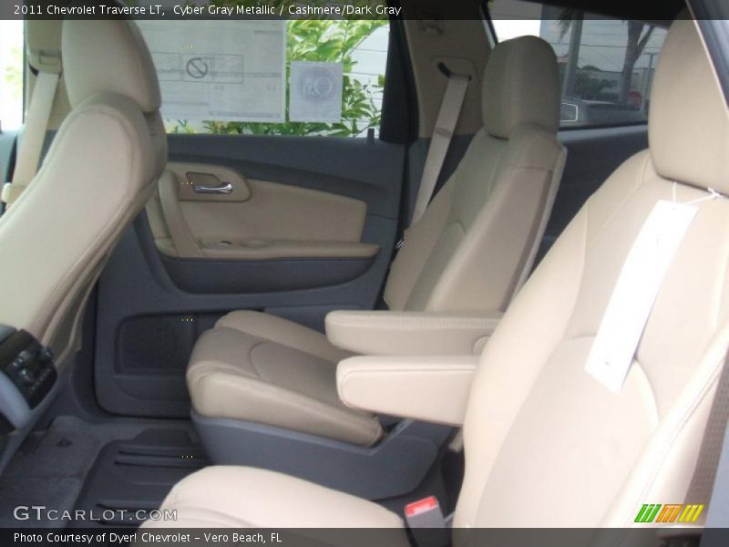 Cyber Gray Metallic / Cashmere/Dark Gray 2011 Chevrolet Traverse LT