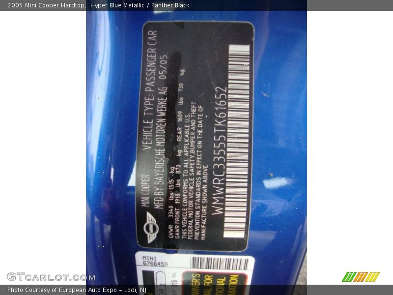 Hyper Blue Metallic / Panther Black 2005 Mini Cooper Hardtop