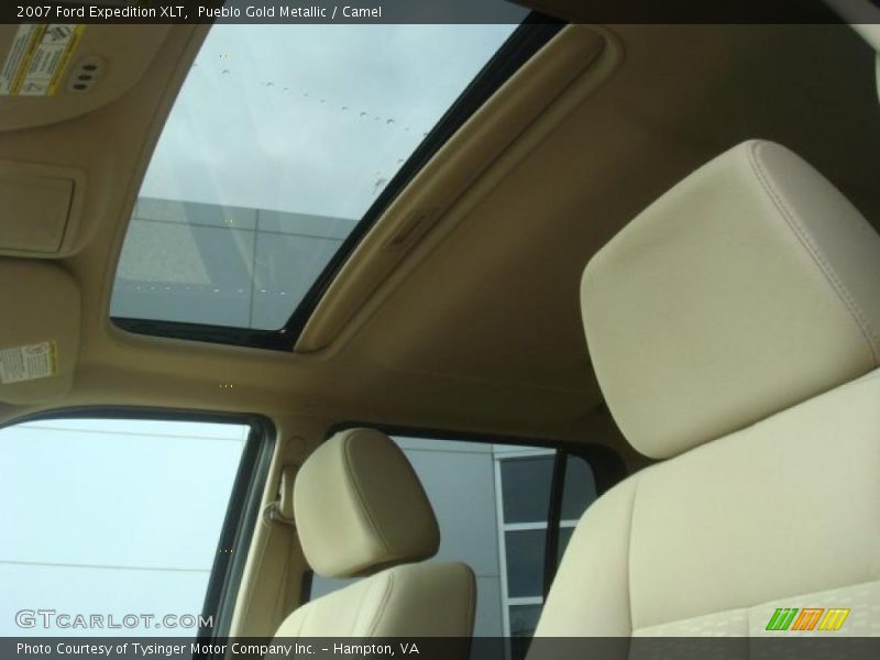 Pueblo Gold Metallic / Camel 2007 Ford Expedition XLT
