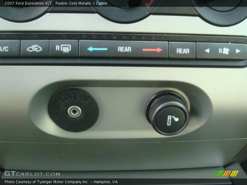 Pueblo Gold Metallic / Camel 2007 Ford Expedition XLT