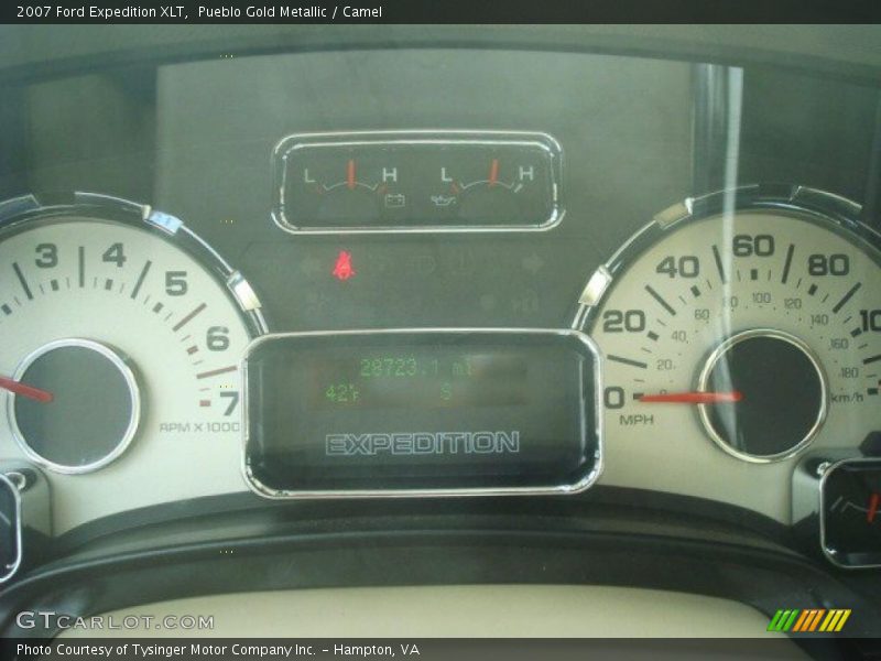 Pueblo Gold Metallic / Camel 2007 Ford Expedition XLT