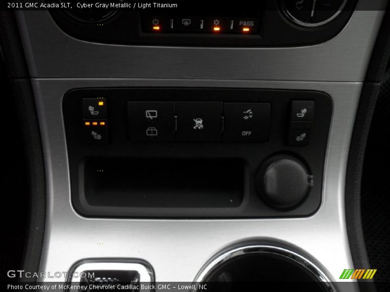 Cyber Gray Metallic / Light Titanium 2011 GMC Acadia SLT
