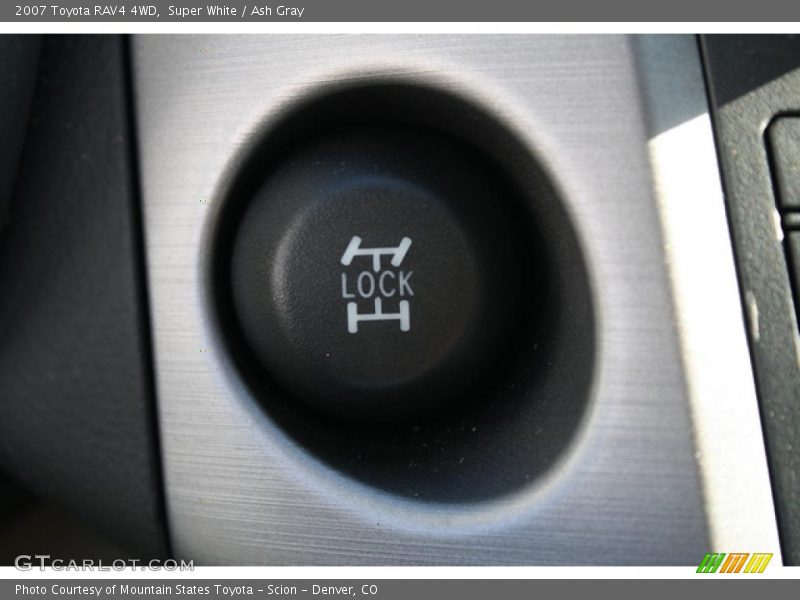 Super White / Ash Gray 2007 Toyota RAV4 4WD