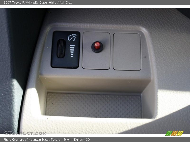 Super White / Ash Gray 2007 Toyota RAV4 4WD