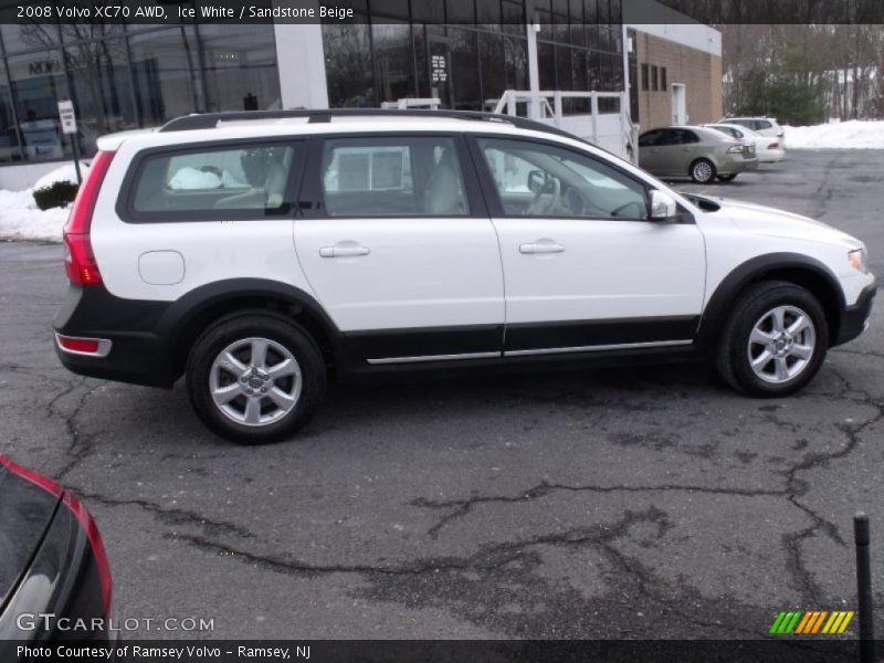 Ice White / Sandstone Beige 2008 Volvo XC70 AWD