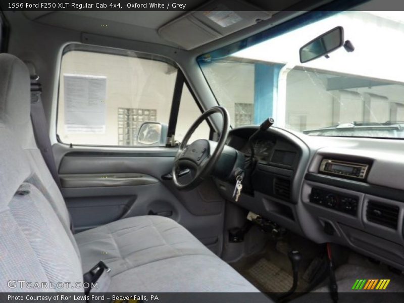  1996 F250 XLT Regular Cab 4x4 Grey Interior