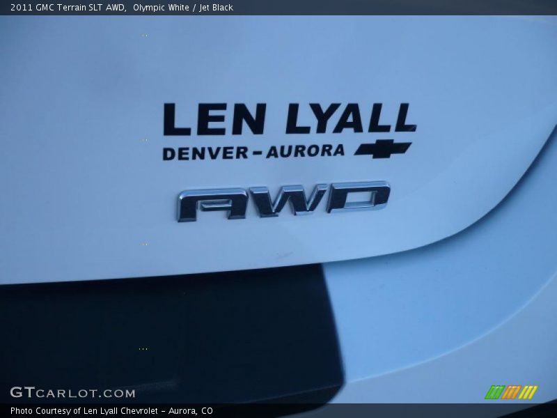 Olympic White / Jet Black 2011 GMC Terrain SLT AWD