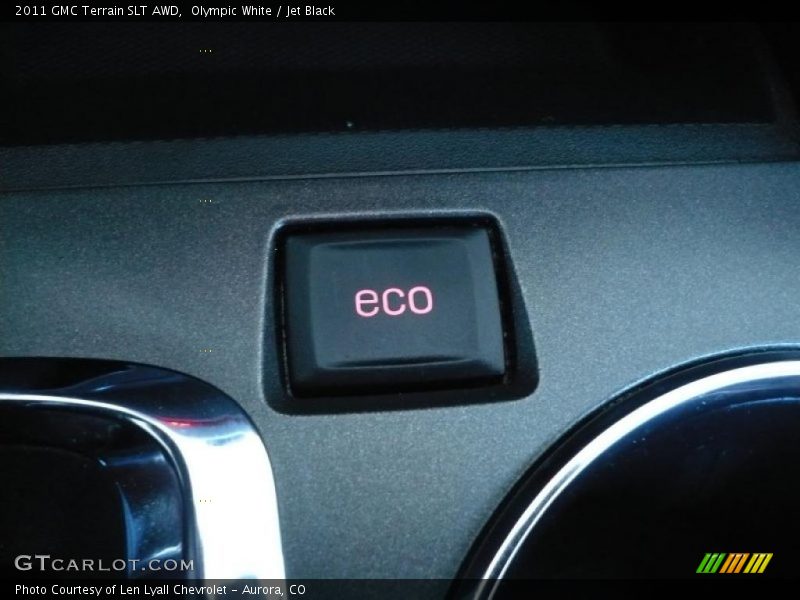 Olympic White / Jet Black 2011 GMC Terrain SLT AWD