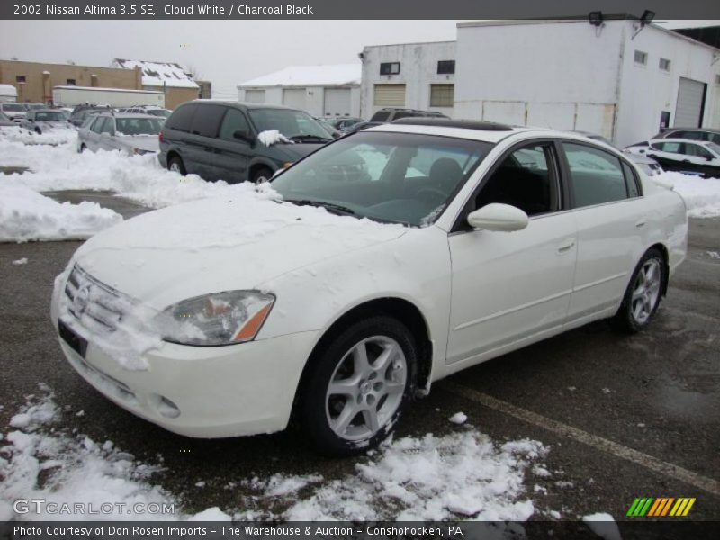 Cloud White / Charcoal Black 2002 Nissan Altima 3.5 SE