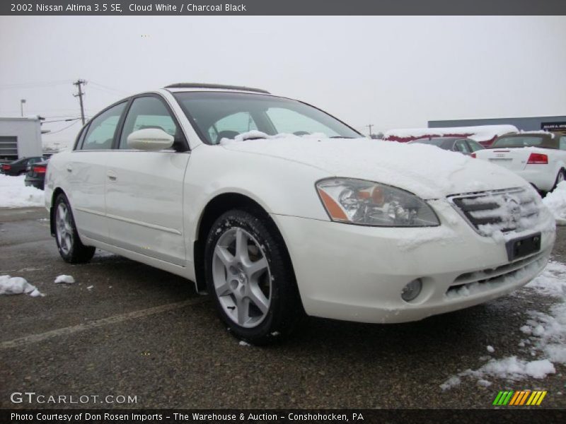 Cloud White / Charcoal Black 2002 Nissan Altima 3.5 SE