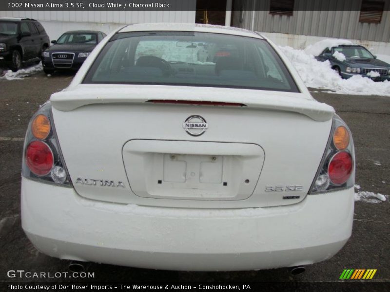 Cloud White / Charcoal Black 2002 Nissan Altima 3.5 SE