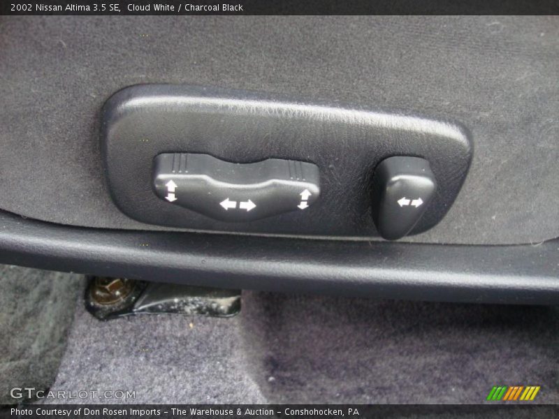 Cloud White / Charcoal Black 2002 Nissan Altima 3.5 SE