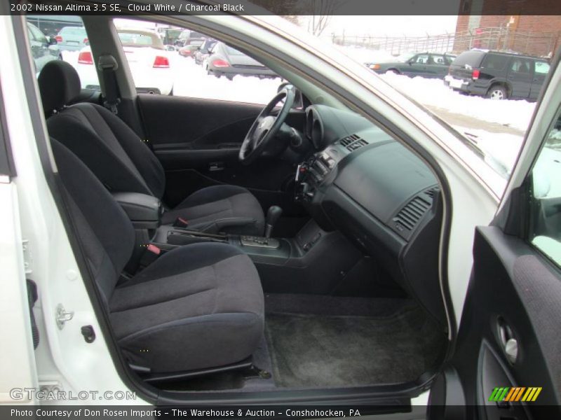 Cloud White / Charcoal Black 2002 Nissan Altima 3.5 SE