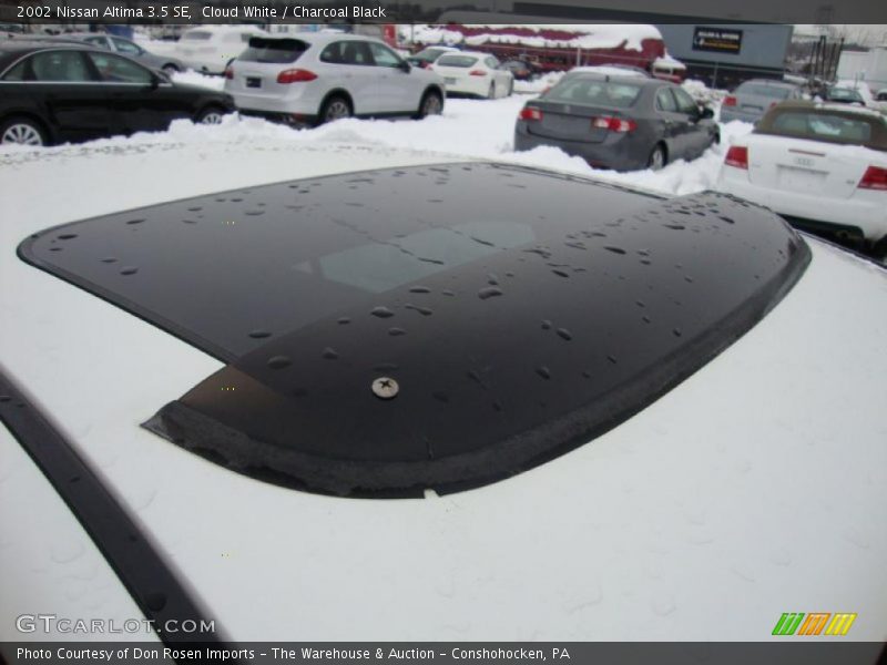 Cloud White / Charcoal Black 2002 Nissan Altima 3.5 SE