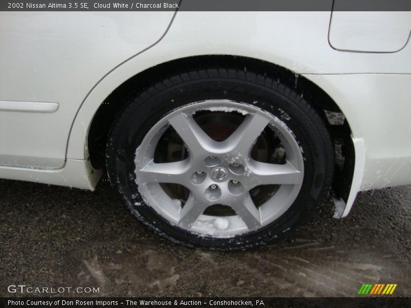 Cloud White / Charcoal Black 2002 Nissan Altima 3.5 SE