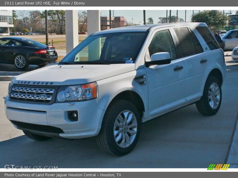 Fuji White / Ebony 2011 Land Rover LR2 HSE