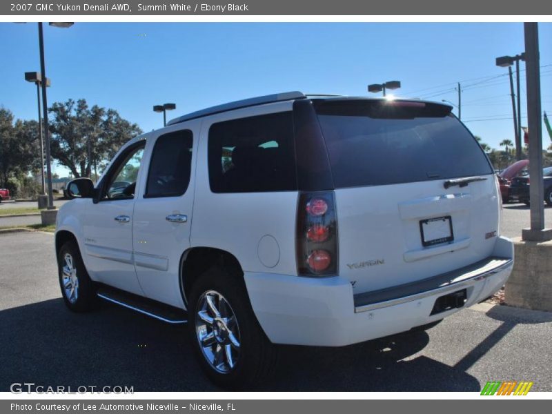 Summit White / Ebony Black 2007 GMC Yukon Denali AWD