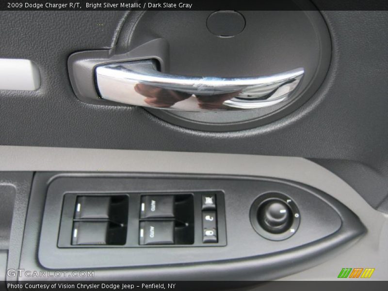 Bright Silver Metallic / Dark Slate Gray 2009 Dodge Charger R/T