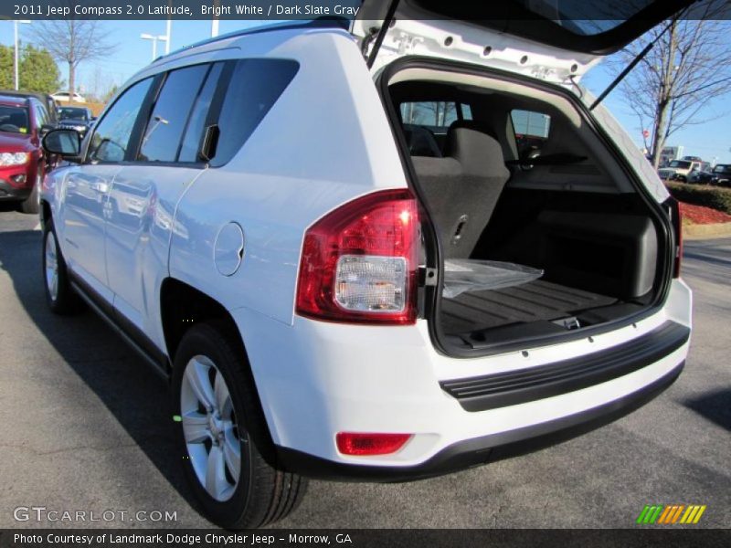 Bright White / Dark Slate Gray 2011 Jeep Compass 2.0 Latitude