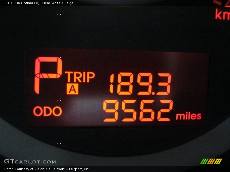 Clear White / Beige 2010 Kia Optima LX