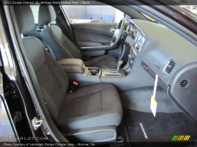 Brilliant Black Crystal Pearl / Black 2011 Dodge Charger SE