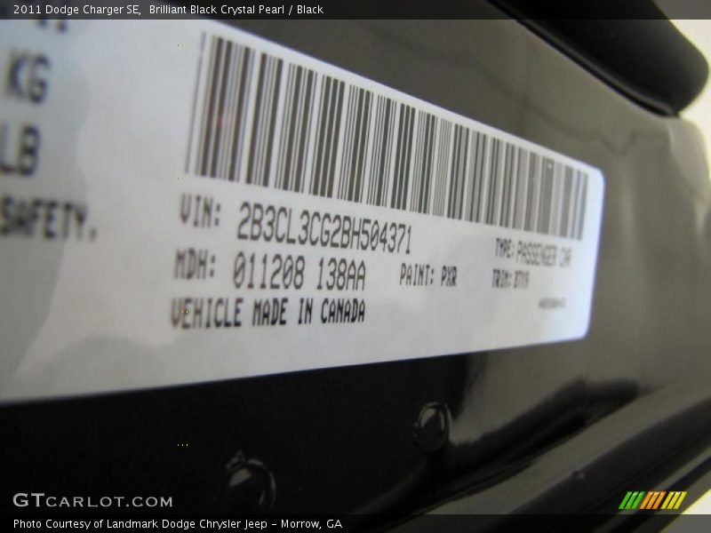 Brilliant Black Crystal Pearl / Black 2011 Dodge Charger SE