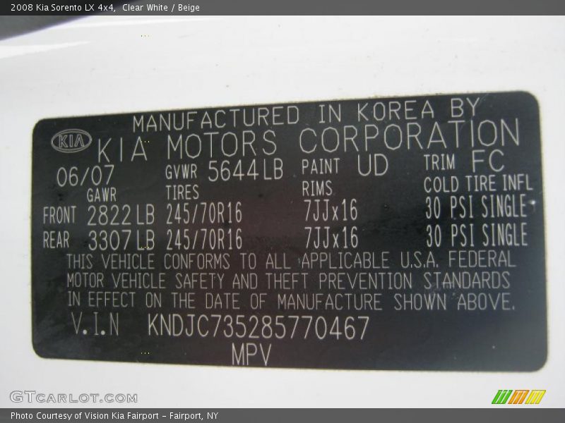 Clear White / Beige 2008 Kia Sorento LX 4x4