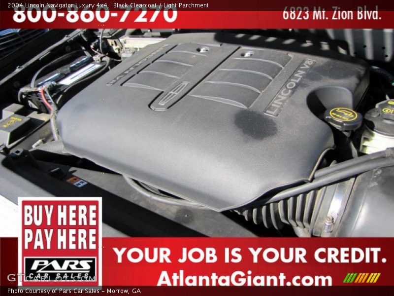 Black Clearcoat / Light Parchment 2004 Lincoln Navigator Luxury 4x4