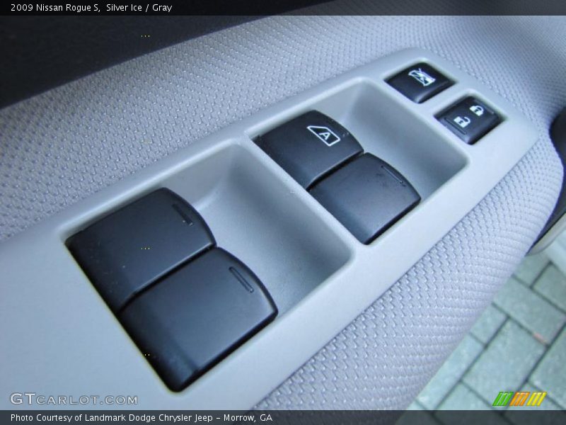 Silver Ice / Gray 2009 Nissan Rogue S