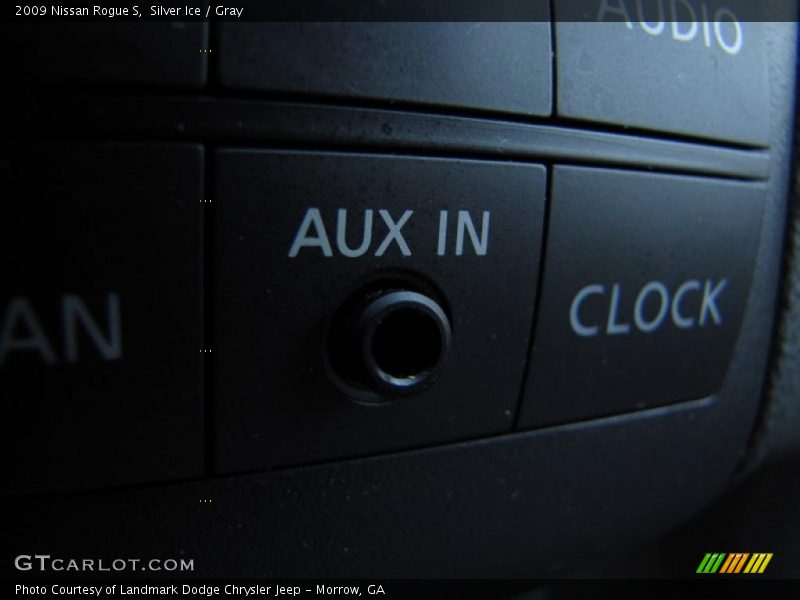 Silver Ice / Gray 2009 Nissan Rogue S