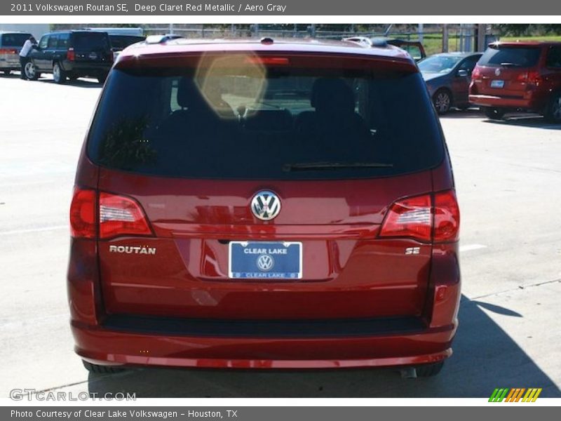 Deep Claret Red Metallic / Aero Gray 2011 Volkswagen Routan SE