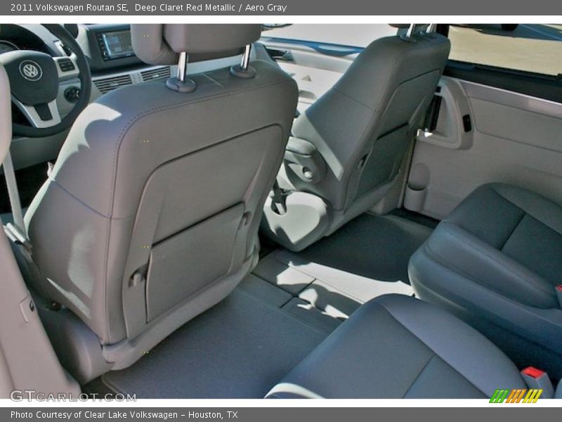Deep Claret Red Metallic / Aero Gray 2011 Volkswagen Routan SE