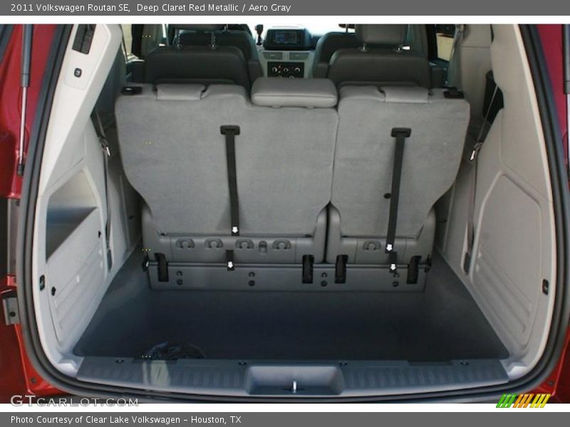 Deep Claret Red Metallic / Aero Gray 2011 Volkswagen Routan SE