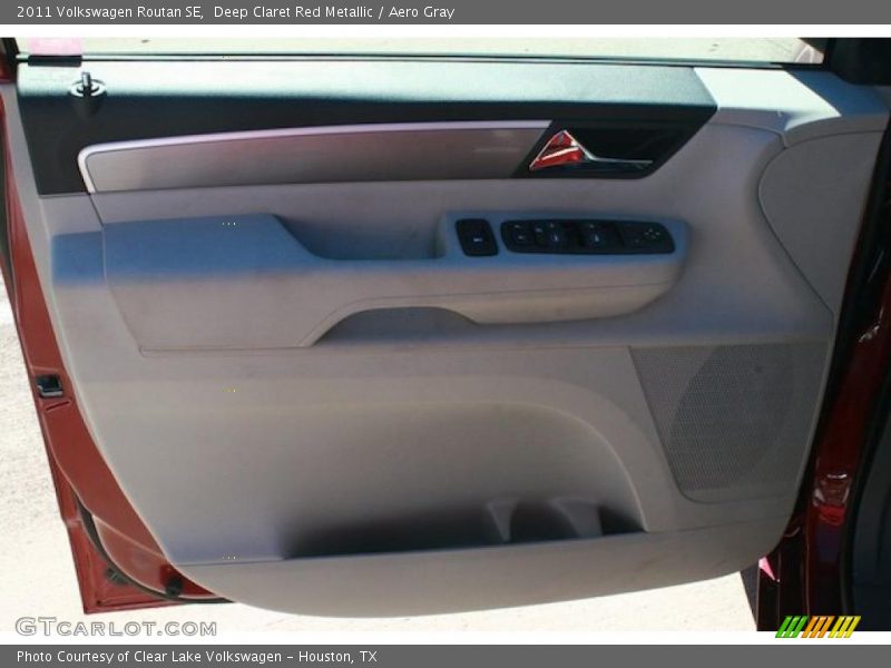 Deep Claret Red Metallic / Aero Gray 2011 Volkswagen Routan SE