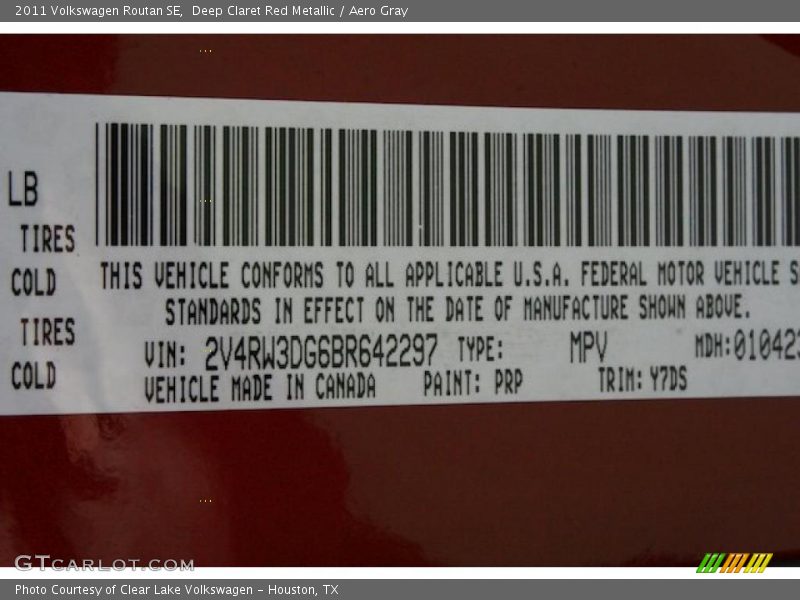 Deep Claret Red Metallic / Aero Gray 2011 Volkswagen Routan SE